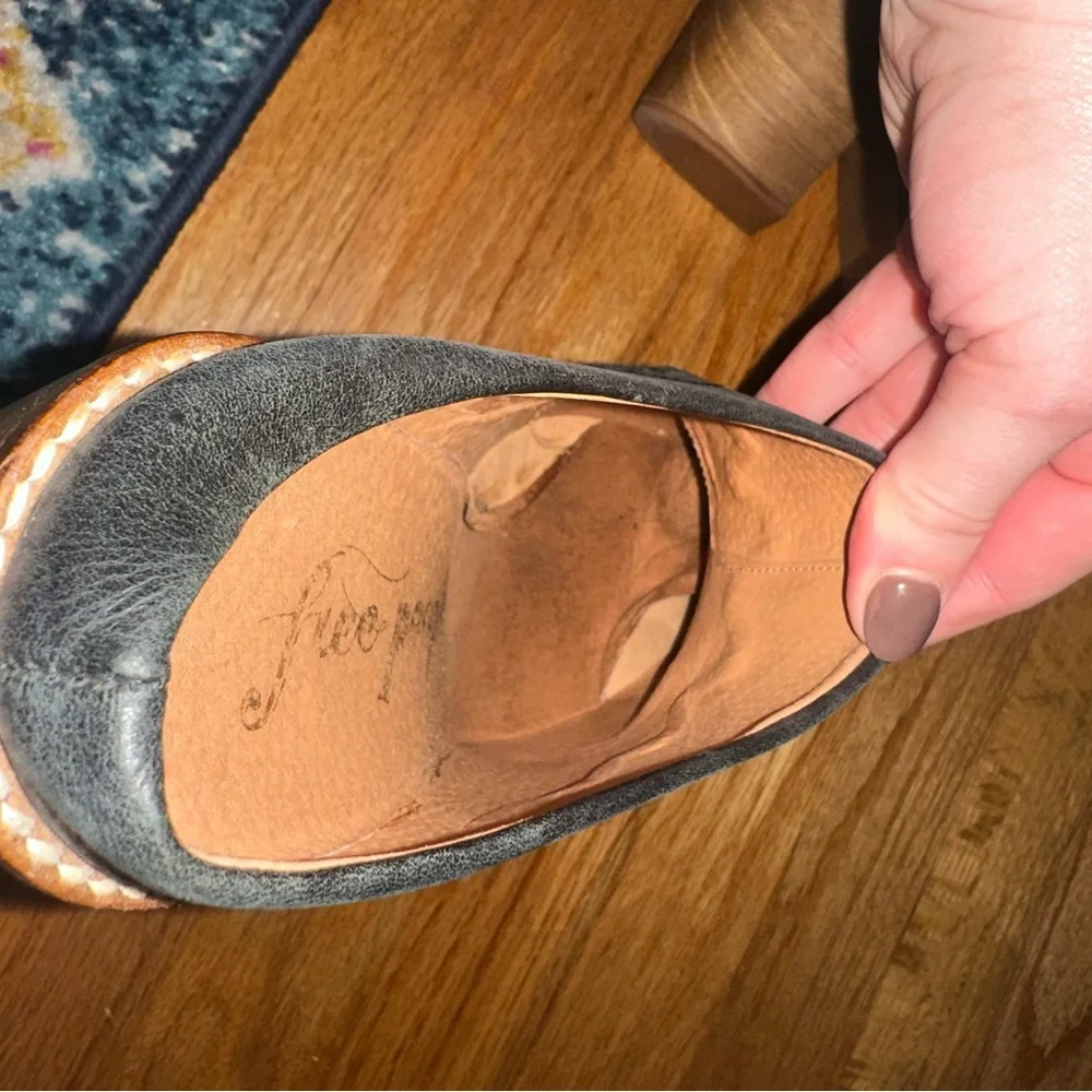 Women's Black Free People Leather Wedge Clogs - Picture 4 of 7